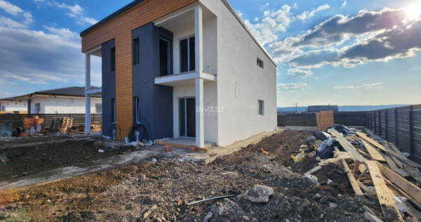 DUPLEX 3 CAMERE, 2 BAI, 250 MP TEREN, VOROVESTI-MIROSLAVA