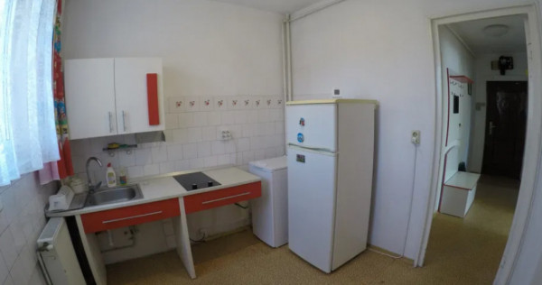 Apartament 3 camere, semidecomandat - zona Grivitei