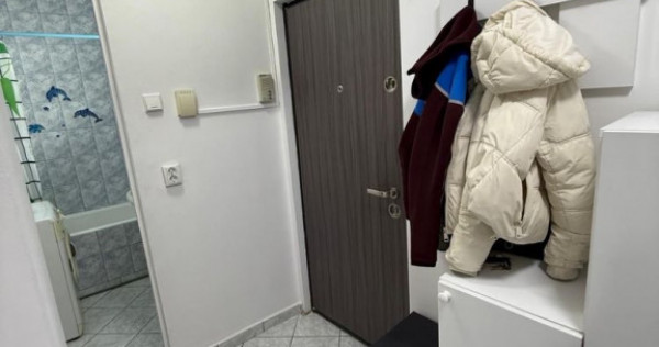 Piata sudului etaj 4 decomandat