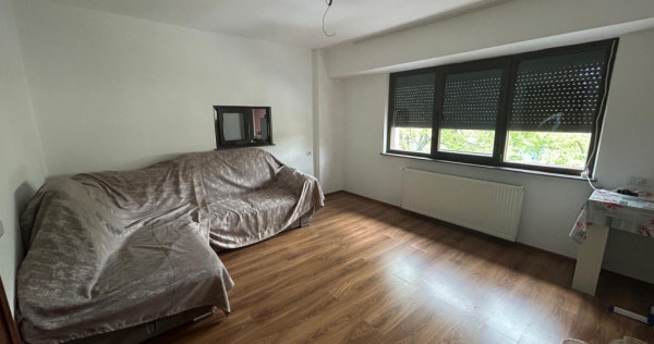 Apartament cu 3 camere, zona Piata Unirii