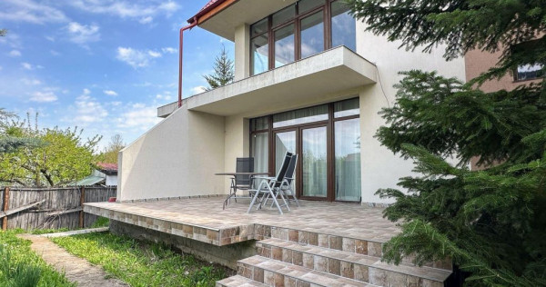 Tamasi - langa padure, casa 300 mp teren 711 mp, personal...