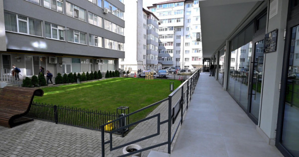 Spatiu Premium 134.8 mp De Inchiriat Suceava 0727817187