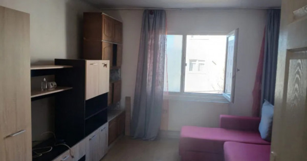 Camera de camin cu baie si bucatarie proprie - zona Tractorul