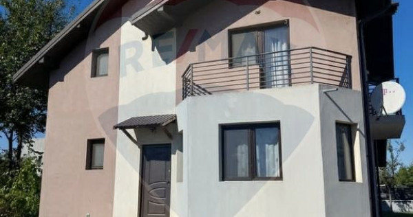 Casă / Vilă spațioasă cu curte mare de &icirc;nchiriat &icirc;n...