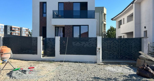 Casa de vanzare zona Carrefour
