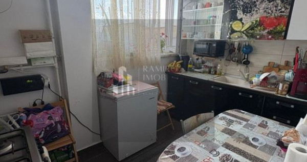 Apartament 3 camere decomandat zona Metalurgiei