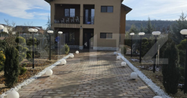 Casă P+1E, 4 dormitoare, teren 590 mp, zona Leamna de Jos