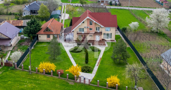 Casă/vilă de v&acirc;nzare 5 camere, teren 1275 mp, Sărată, B