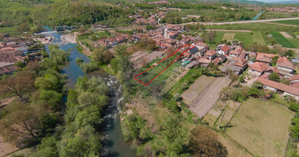 Casă rustică pe malul Crișului Repede, de v&acirc;nzare, Va...