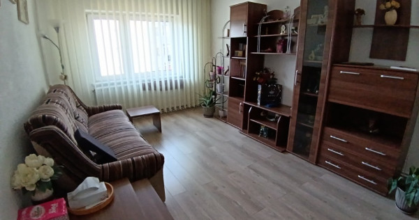 Apartament cu 4 Camere Decomandate in Burdujeni