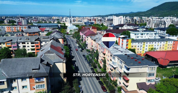 OCAZIE!!! Apartament cu 3 camere, 2 bai et. 2 Str. Horten...