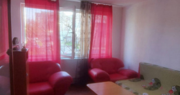Apartament 2 camere de vanzare, situat in zona Tomis II