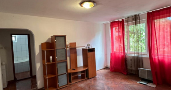 Apartament 2 camere de vanzare, situat in zona Tomis II - Co