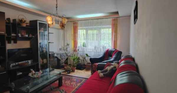Apartament 2 camere, decomandat, ideal pentru echipe de munc