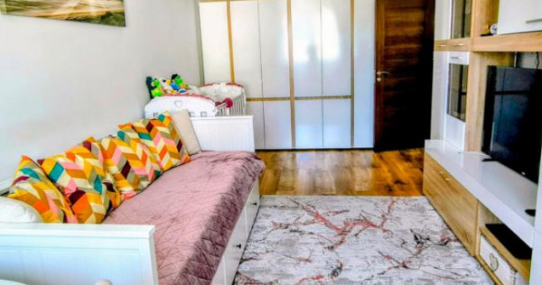Apartament 2 camere 50 Mp ultili, bucătărie separată Str