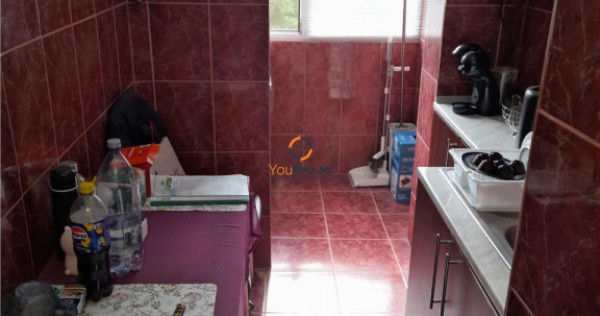 Decomandat Etaj Intermediar