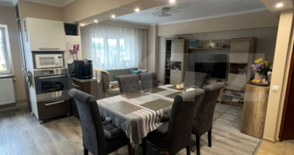 Apartament 4 camere, 86 mp, balcon, 2 băi, etaj intermediar