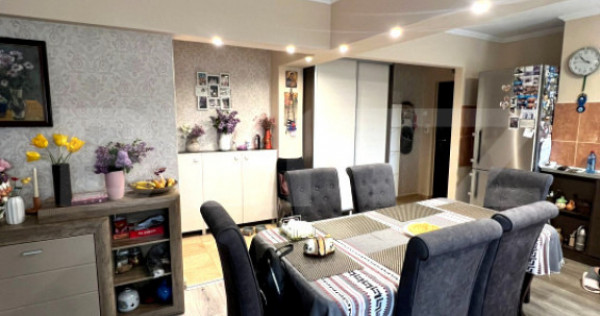 Apartament 4 camere, 86 mp, balcon, 2 băi, etaj intermediar