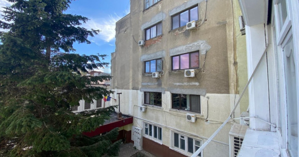 Cladire de birouri Armeneasca de vanzare