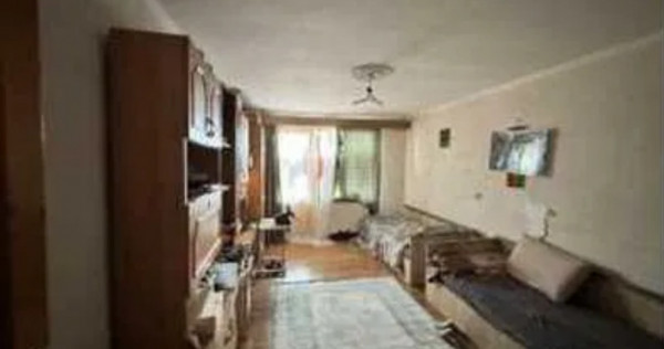 Apartament 2 camere, decomandat - zona Uzina 2