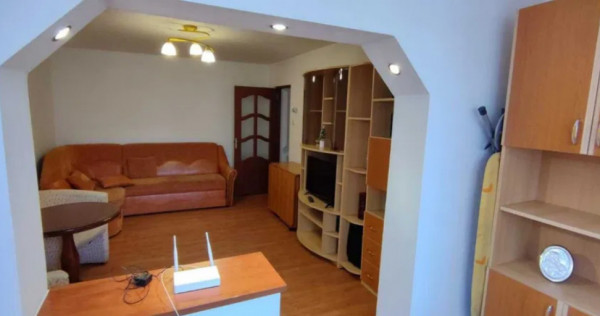 Apartament 2 camere, decomandat - zona Tractorul