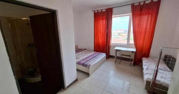 Vand apartament 7 camere Central