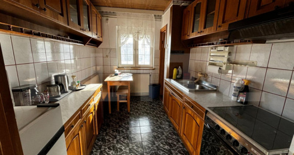 Apartament 4 camere, 100 mp, etaj 5, zona Ultracentral