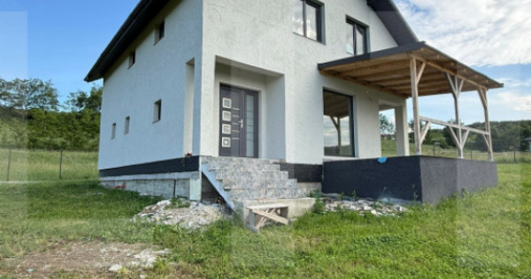 Casă individuală, P+M 150mp, teren 1050 mp - Cătămără?