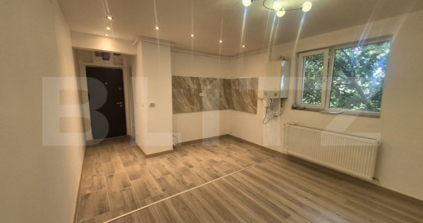 Apartament cu 2 camere de vanzare, 30.57 mp, Micro 14