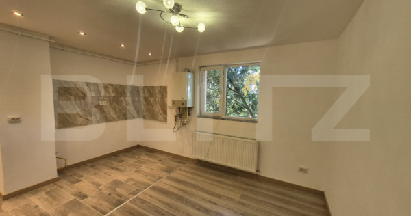 Apartament cu 2 camere de vanzare, 30.57 mp, Micro 14