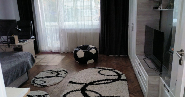 Apartament 2 camere , decomandat , etaj 2 , km 0 ( cu loc parcare ).
