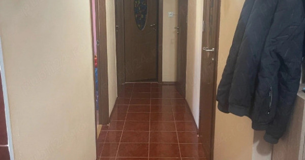 Apartament 3 camere zona NOUA