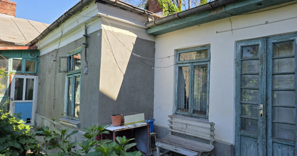 Persoana fizica vand teren+casa Copou Iasi