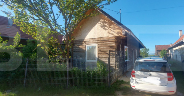 Casă lemn masiv, 50 mp, teren și livadă, zona Telechia