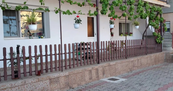Apartament la casă cu 5 camere Aradul Nou