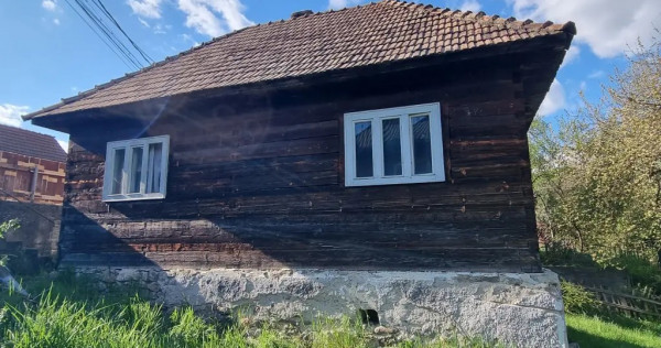 Casa batraneasca centrul satului Musca, comuna Lupsa, judetul Alba