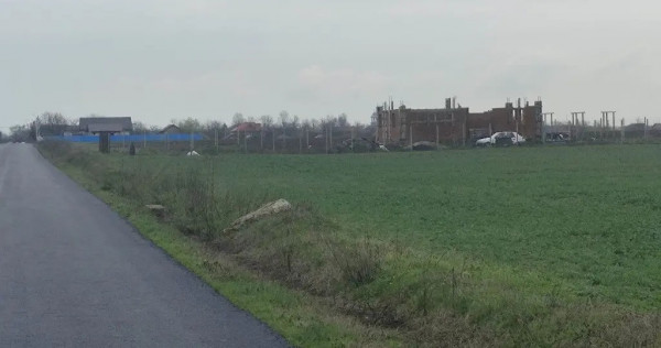 Teren intravilan Plătărești - proprietar 1568mp.