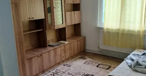 Dau in chirie apartament cu o cameră/garsoniera Tudor zona Diamant