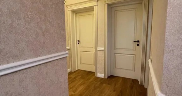 Casă de v&acirc;nzare premium S&acirc;npetru, pe Strada Libertății