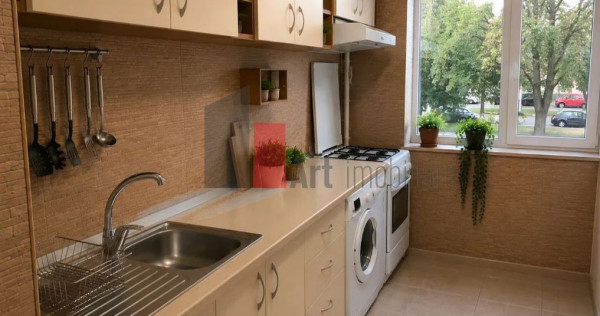 V&acirc;nzare apartament 3 camere Bd. Obregia - Turnu Măgurele