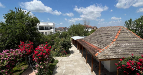 Casa impecabila P+1, 274 mp, cu 1128 mp teren si livada, zon