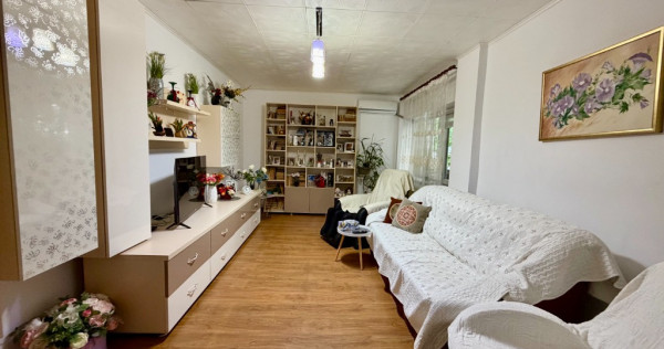 Apartament 2 camere,str.Victoriei,etaj 2