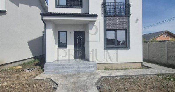 DUPLEX INDIVIDUAL - Despartit prin camera Tehnica - bucat