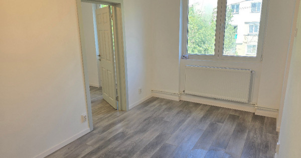 Vand apartament cu 2 camere in Deva, Dacia (Romanilor), etaj 1,