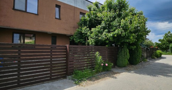 Parte din triplex, Zavoi, mobilata si utilata, 178000 EURO