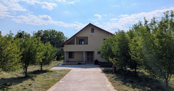 Arges | Valea Mare-Bratia | Vila veritabila 276 mp in zon...