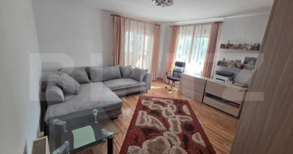 Apartament decomandat, balcon inchis, parcare inclusa in pre