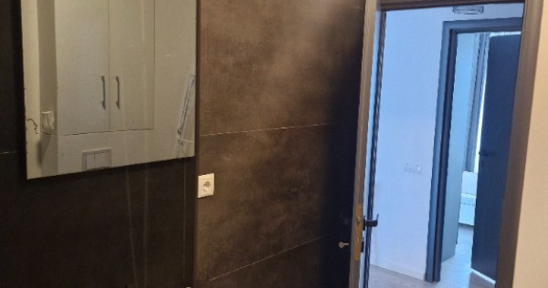 Inchiriez apartament 2 camere strada Traian 58-62, 55 mp