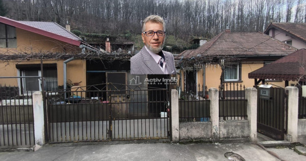 Resita Casa Muncitoresc Zona Fosta Baie Comunala