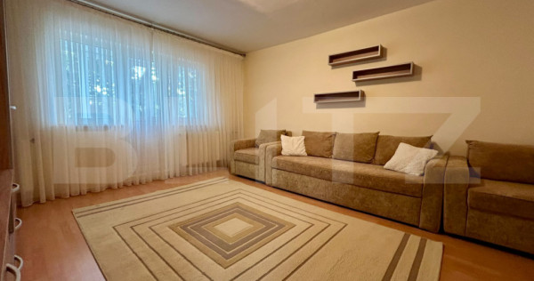 Apartament 3 camere, zona Nufarul + loc de parcare